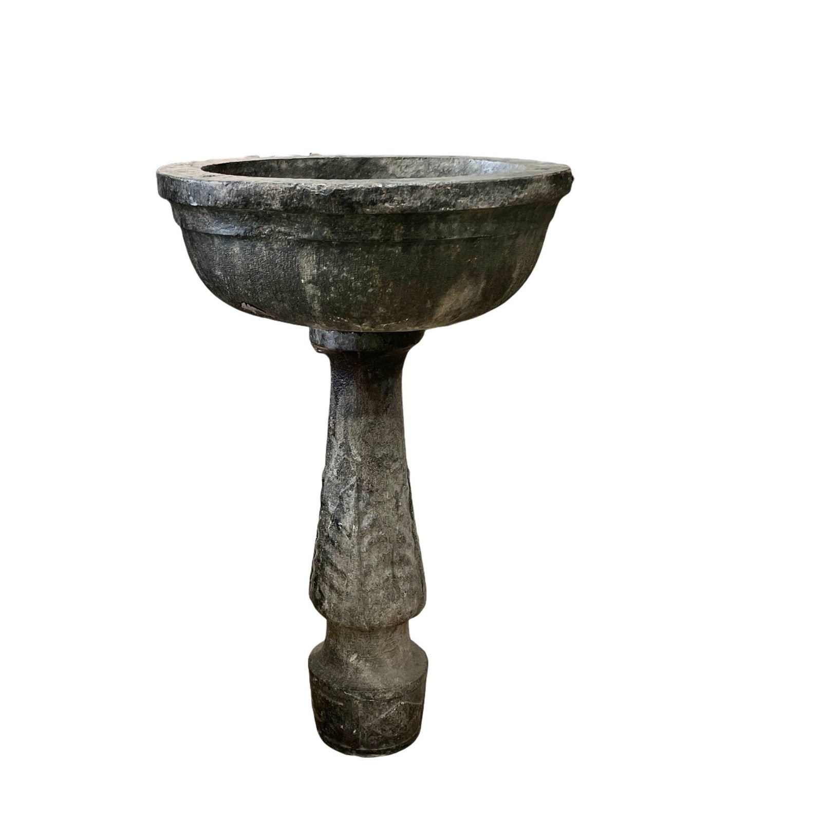 Important early Italian marble font or fountain or birdbath