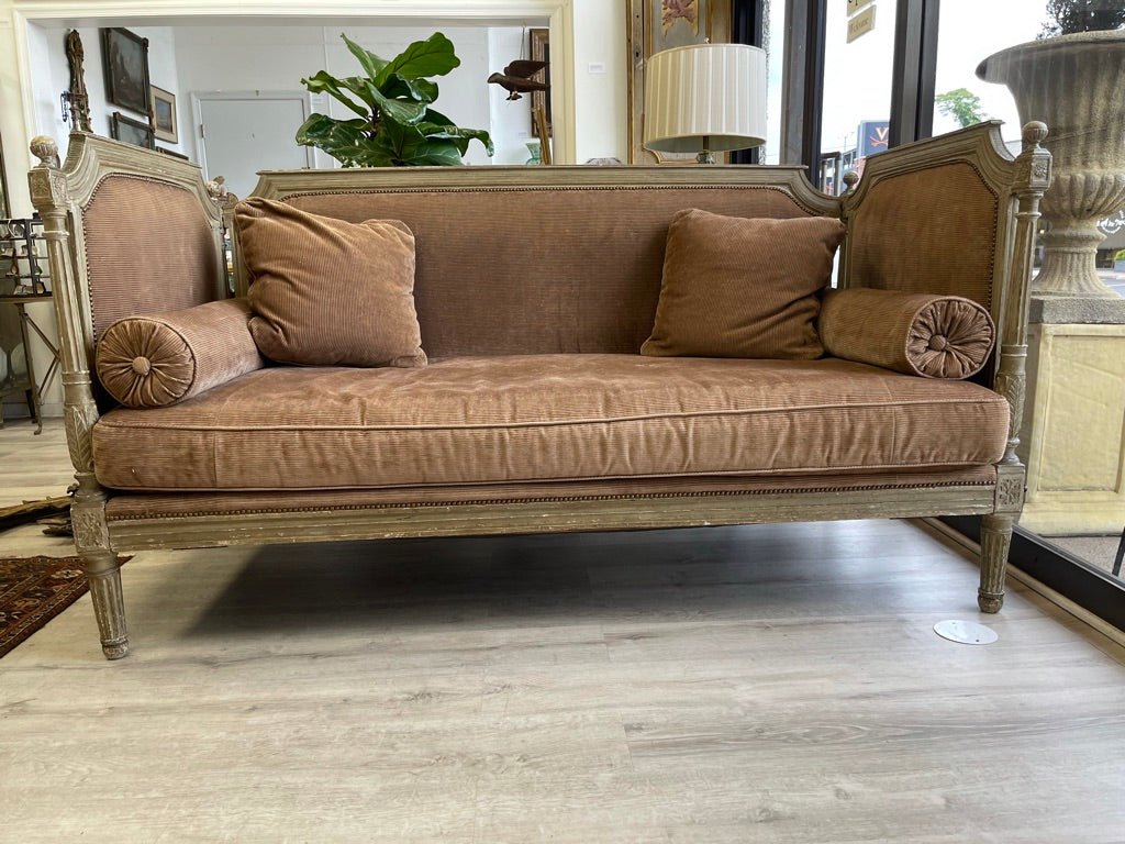 FRENCH PROVINCIAL DAYBED - Helen Storey Antiques